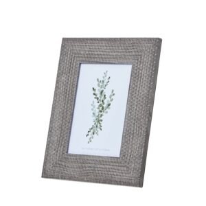 Elevate your home decor offerings with our exquisite Woven Photo Frame. This 5x7 frame showcases a beautifully textured