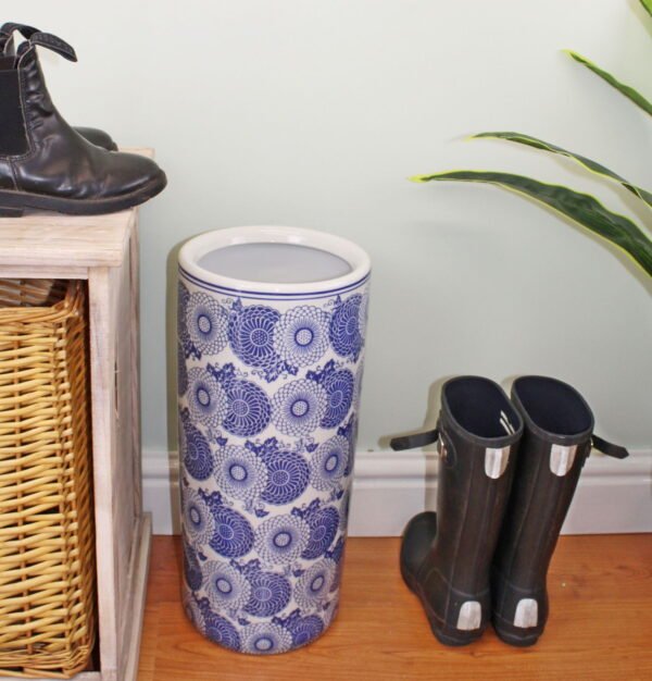 Vintage Blue & White Marigold Design
