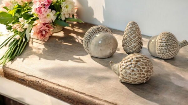 Ceramic Acorn Ornament 13cm - Image 6