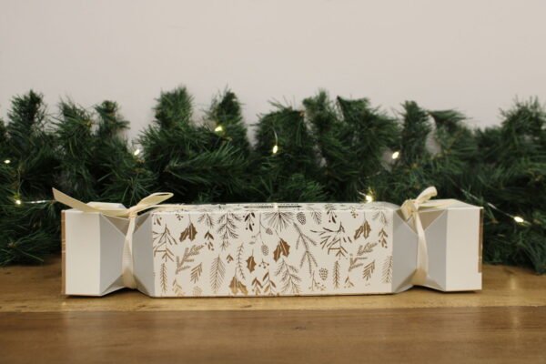 Cracker Gift-box with Vanilla Spice Candle-pots - Image 5