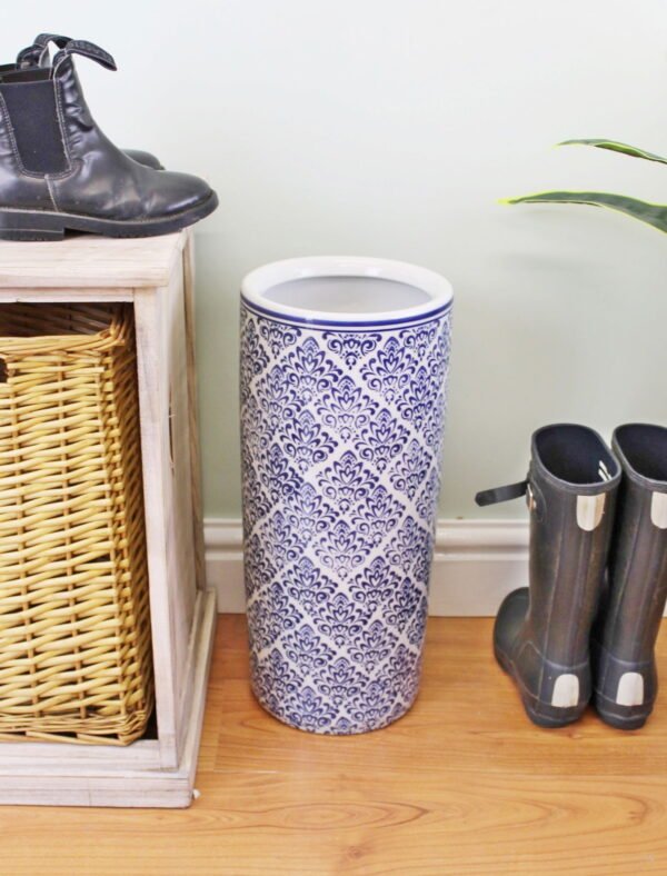 Vintage Blue & White Pattern Design